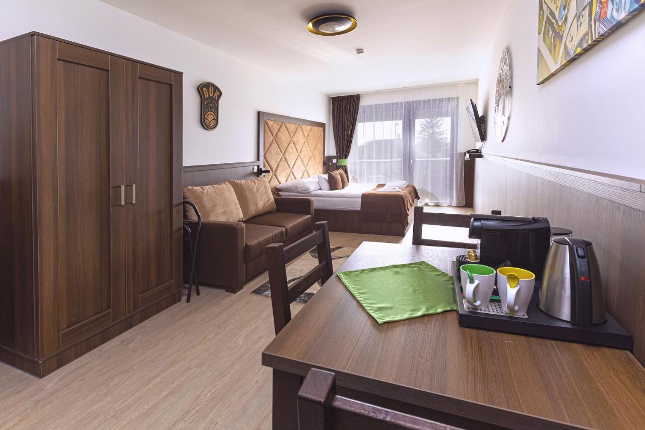 Park Hotel Buek-Buekfuerdo エクステリア 写真