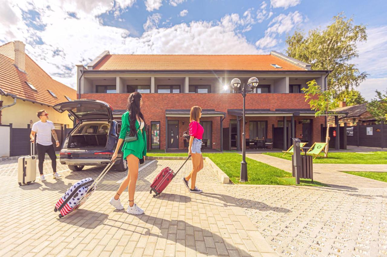 Park Hotel Buek-Buekfuerdo エクステリア 写真