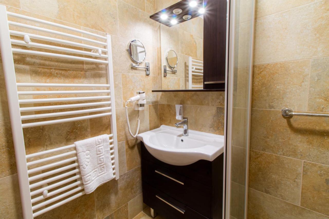 Park Hotel Buek-Buekfuerdo エクステリア 写真