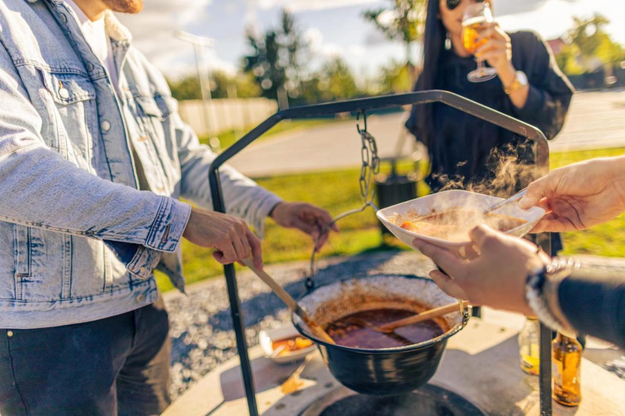 Park Hotel Buek-Buekfuerdo エクステリア 写真