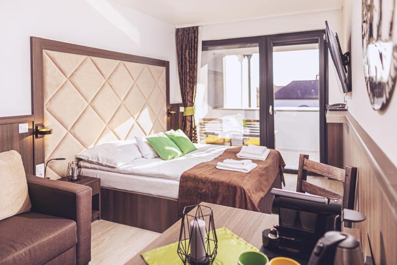 Park Hotel Buek-Buekfuerdo エクステリア 写真