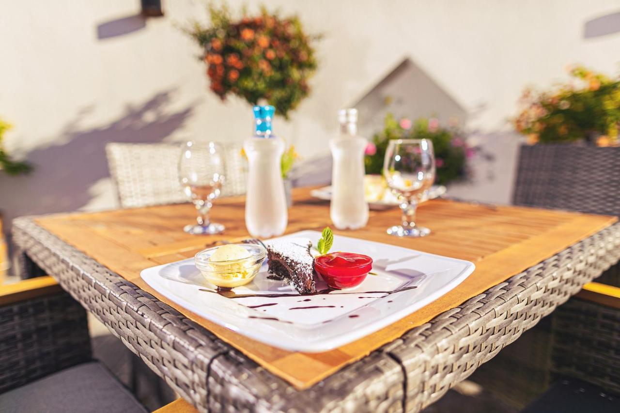 Park Hotel Buek-Buekfuerdo エクステリア 写真