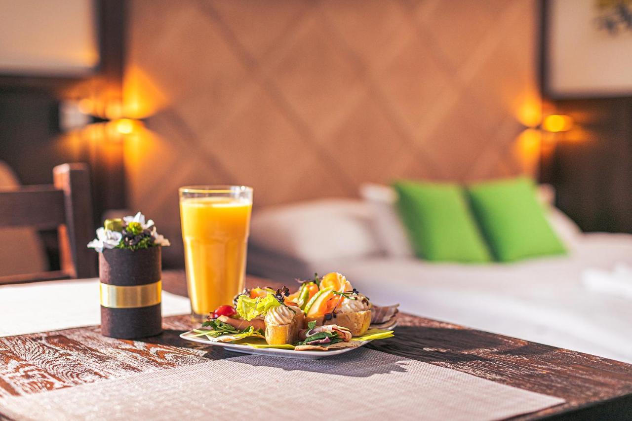 Park Hotel Buek-Buekfuerdo エクステリア 写真