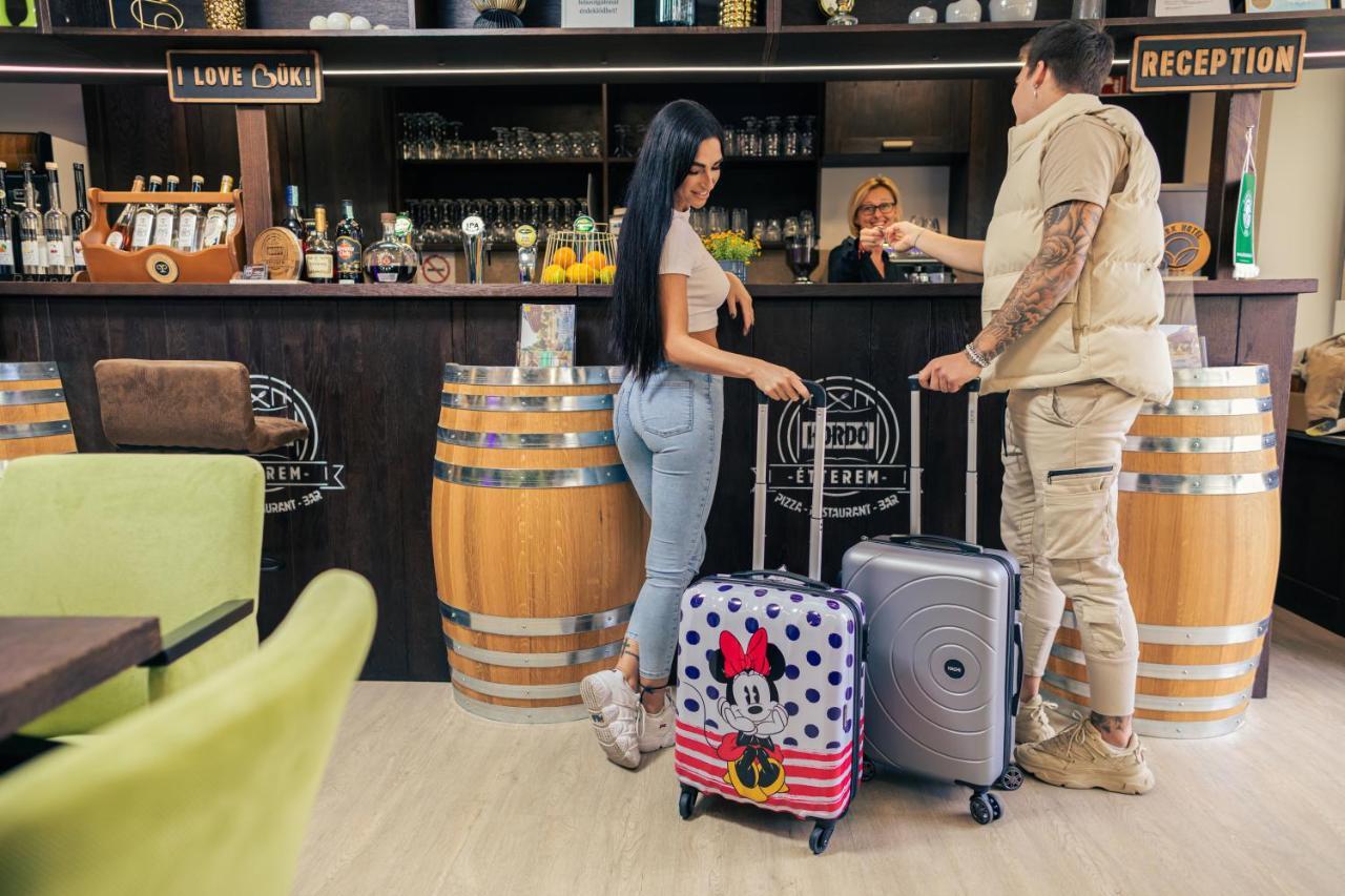 Park Hotel Buek-Buekfuerdo エクステリア 写真